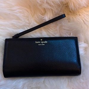 Kate spade black wristlet